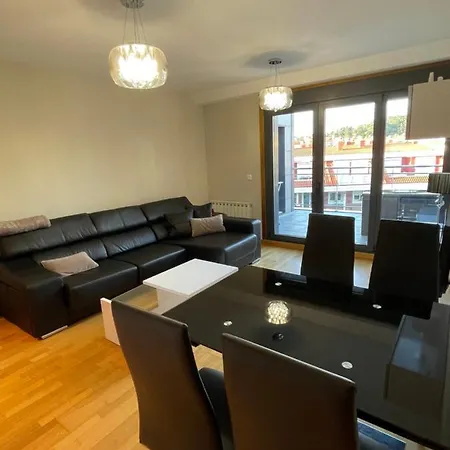Lägenhet Precioso Atico Con Terraza Y Piscina! *